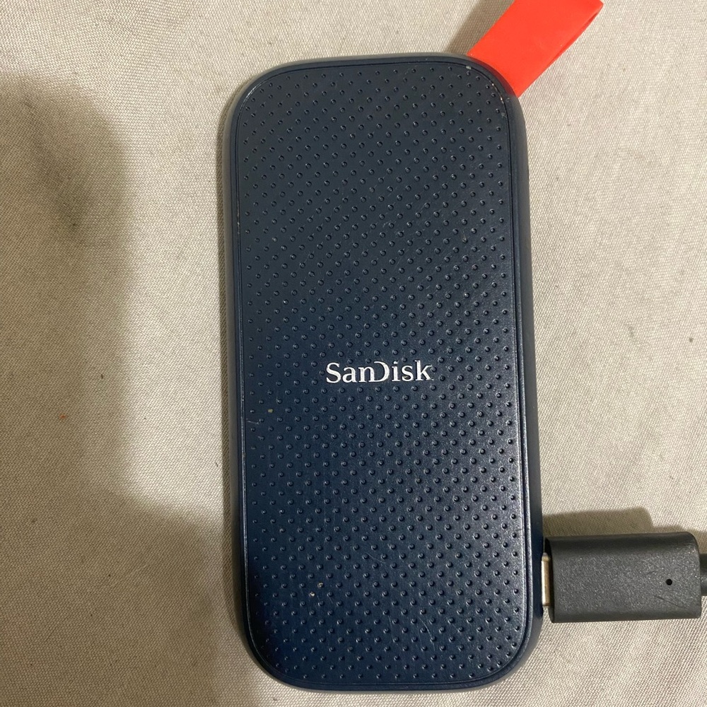 1TB Sandisk external ssd